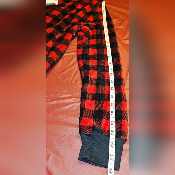 Red & Black Plaid Hooded Onsie/Jumpsuit szM Forever21 New w/Tag - Picture 4 of 7